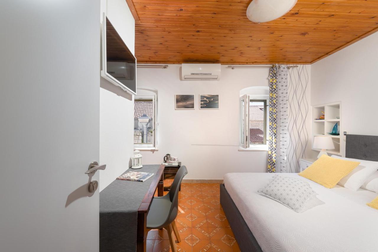 Hektorovic House Hotel ฮวาร์ ภายนอก รูปภาพ